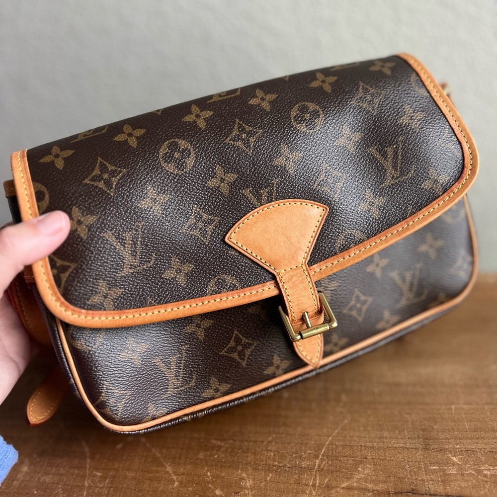 *MORE PICS* Louis Vuitton Sologne